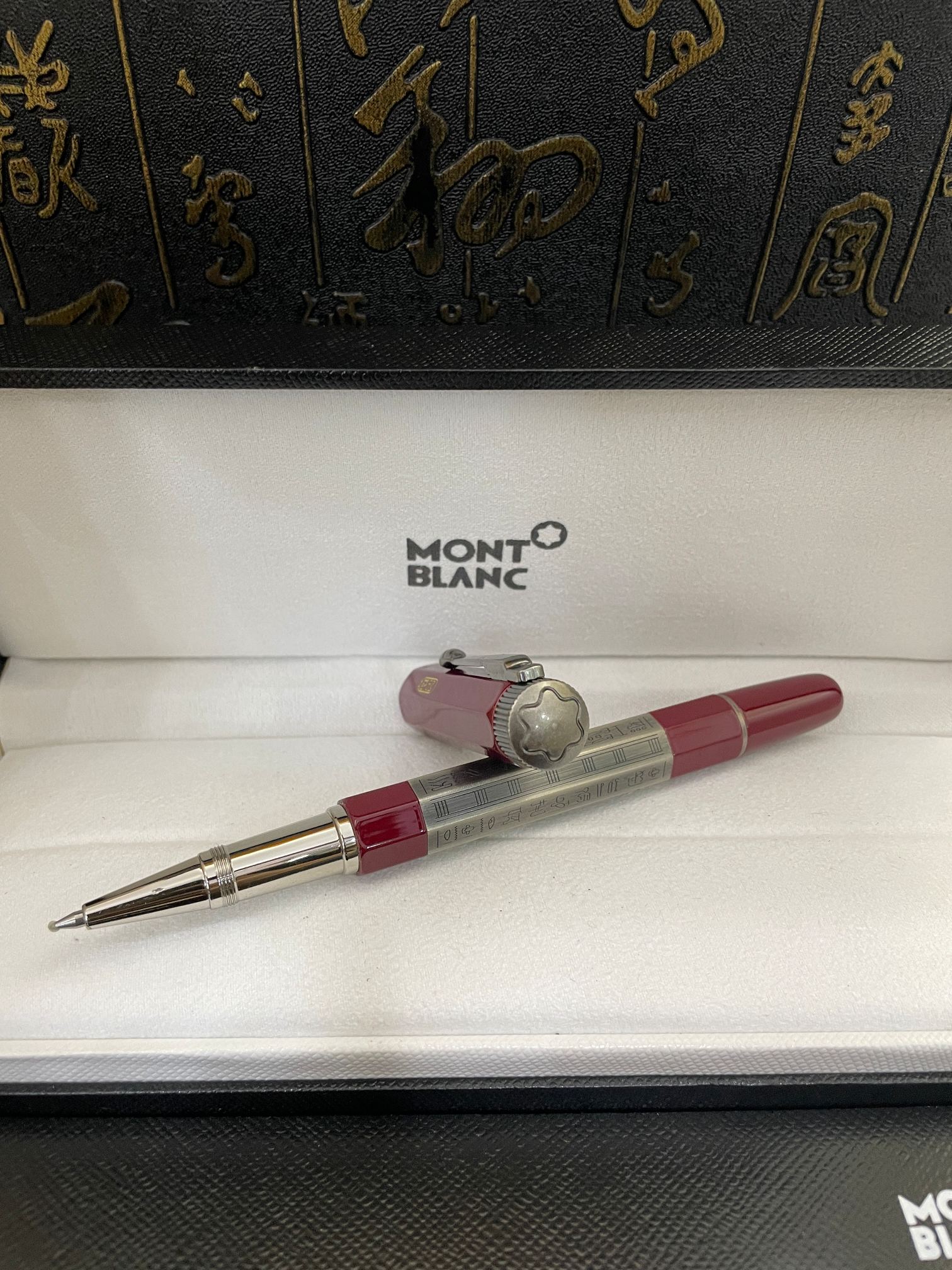 Top Quality Fake Mont Blanc Heritage Egyptomania Rollerball Grey